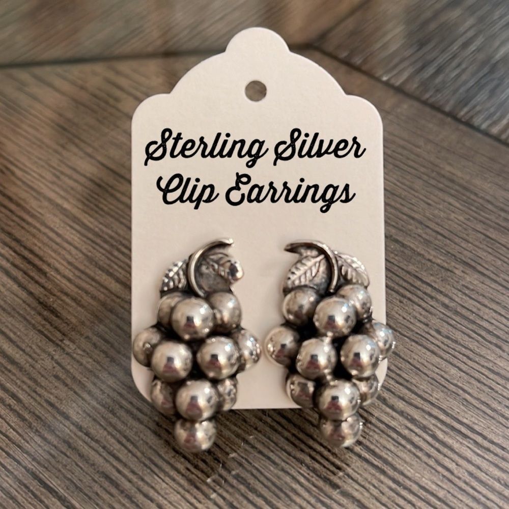 Vintage Mexico Silver Grape Cluster Screw Back Clip Earrings